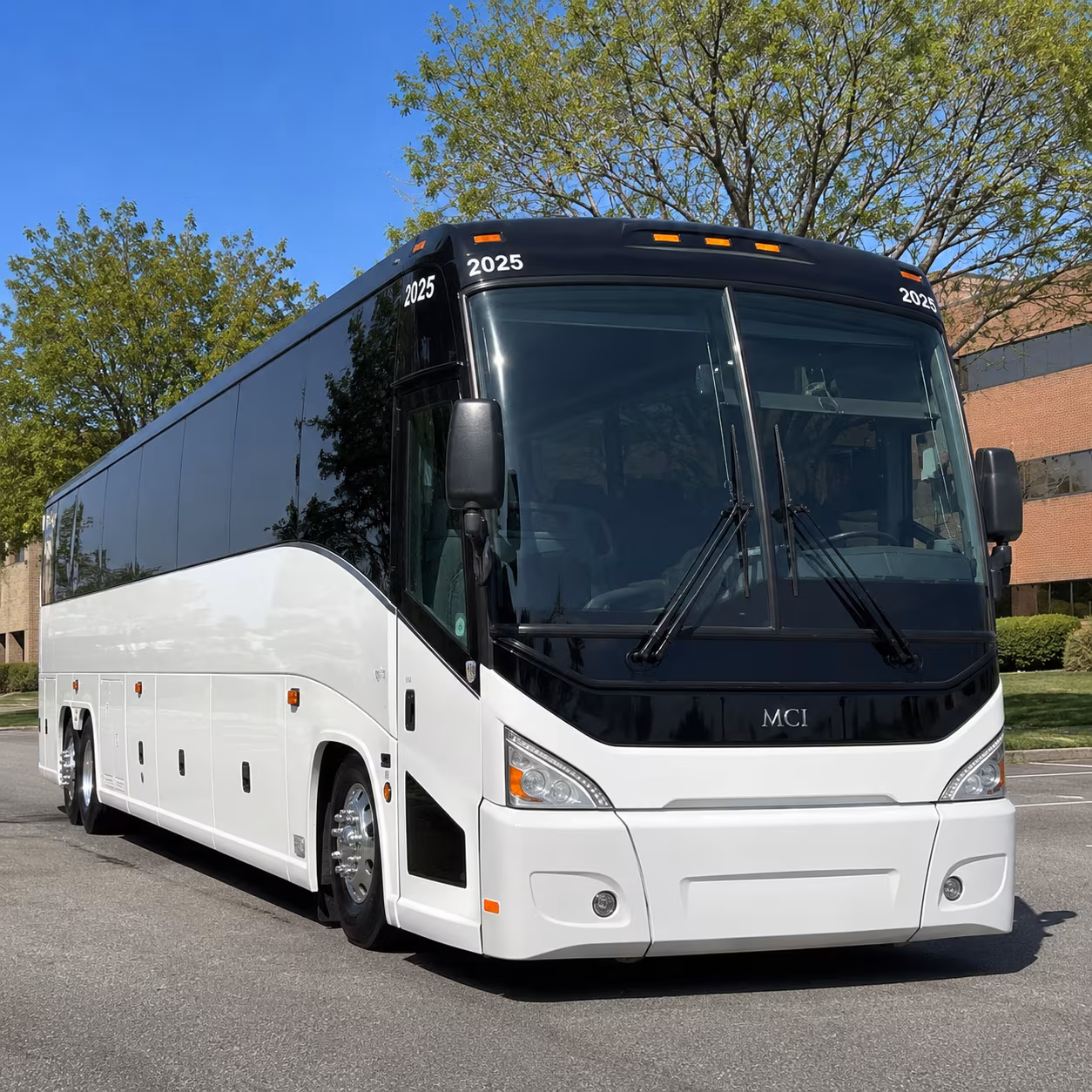 moore to gaylord family oklahoma memorial stadium ou game day bus rentals made easy